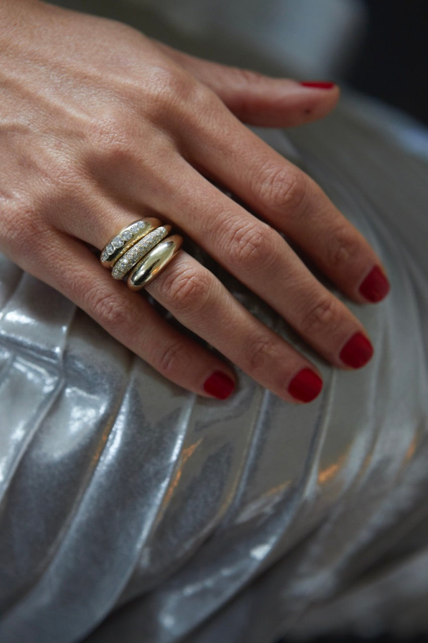 Ascending Balloon Ring