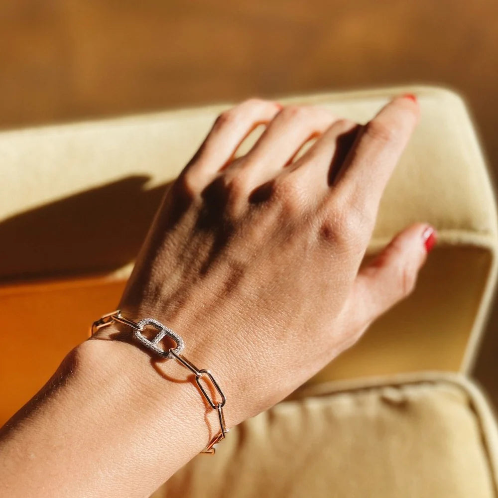 Stirrup Link Bracelet Pavé White Diamonds with Tusk Clasp